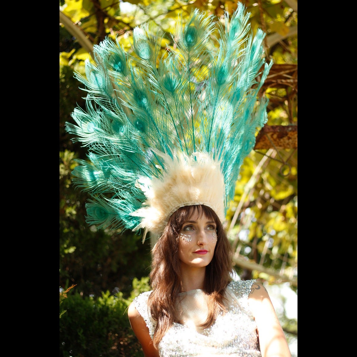 Majestic Peacock Collar - Aqua and Ivory