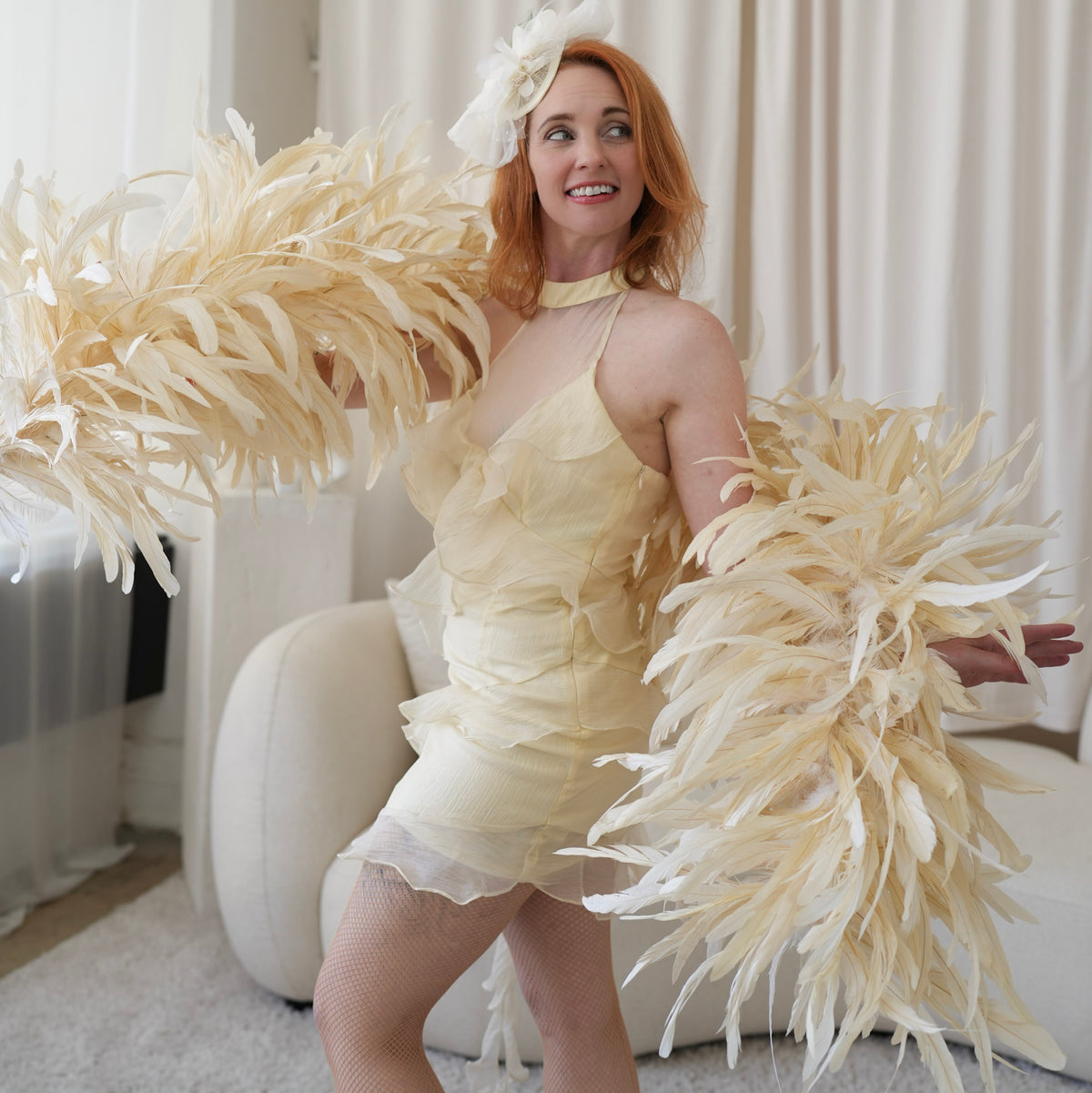 Deluxe Rooster Coque Feather Boa - Beige