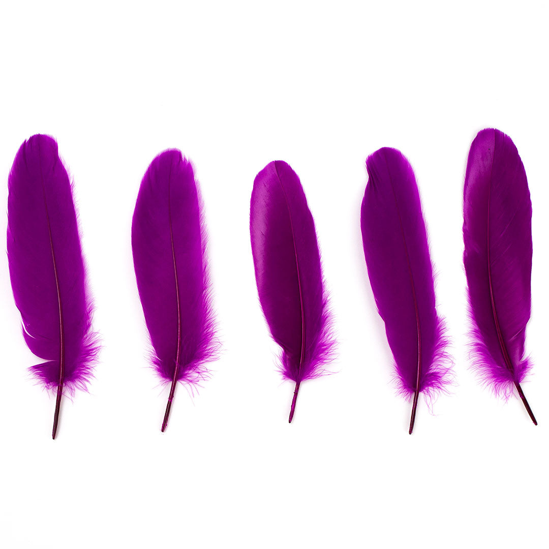 Goose Satinette Feathers Dyed - Very Berry - 1/4 lb