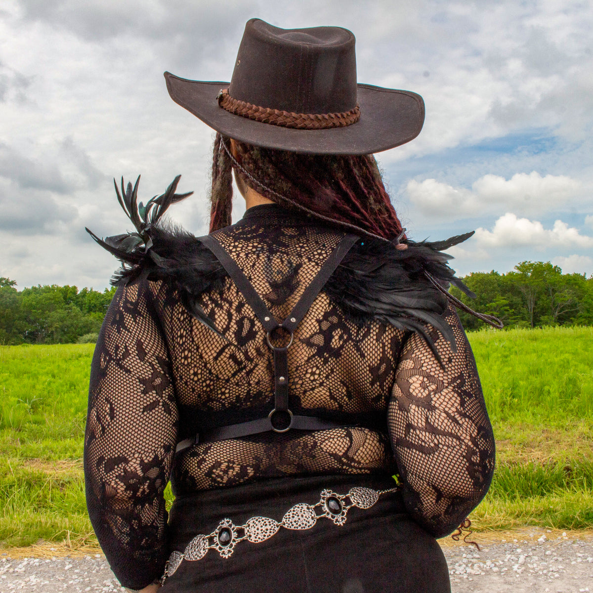 Dakota Feathers Up Harness - Black Iridescent