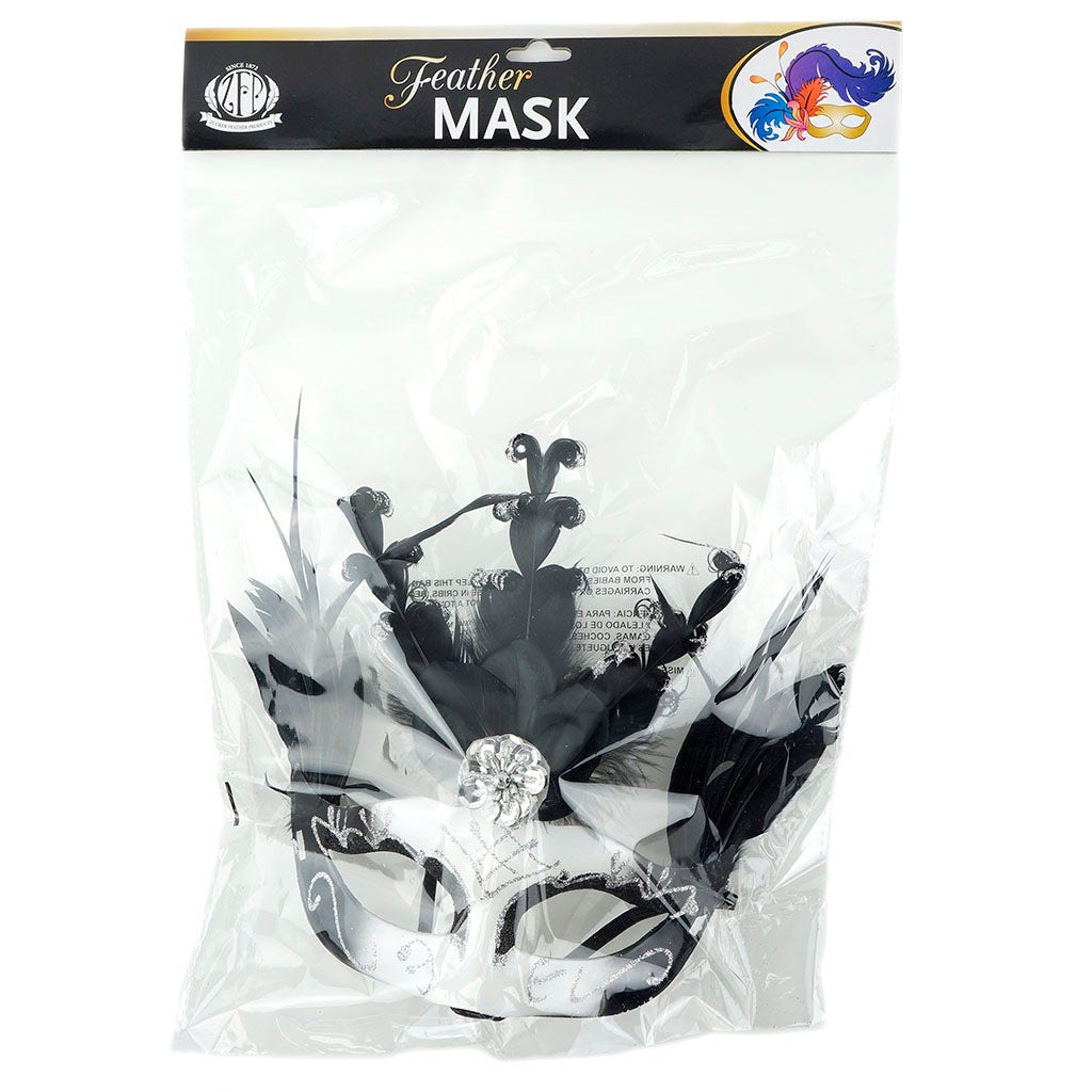 Black Queen of Hearts Mask