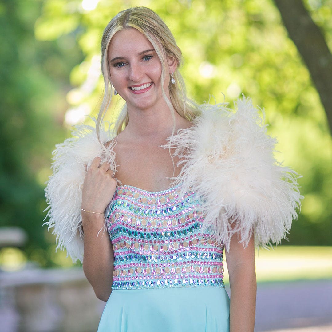 Medium Ostrich Feather Bolero Shoulder Wrap / Coat - Ivory