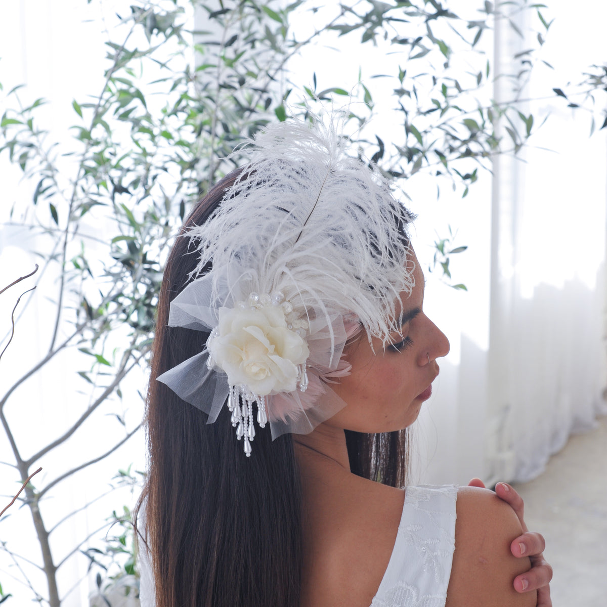 Victorian Style Ostrich Feather Clip Fascinator - Ivory