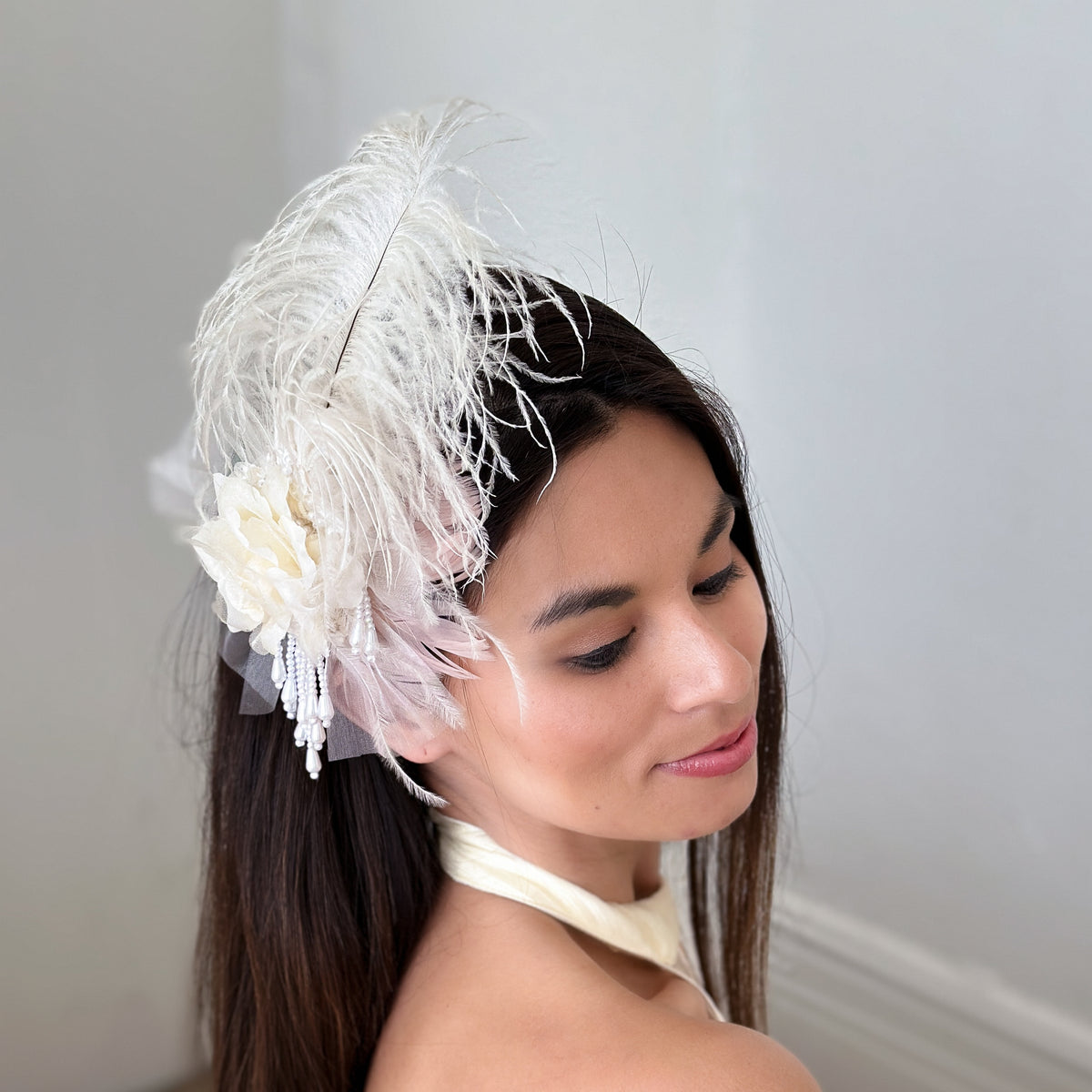 Victorian Style Ostrich Feather Clip Fascinator - Ivory