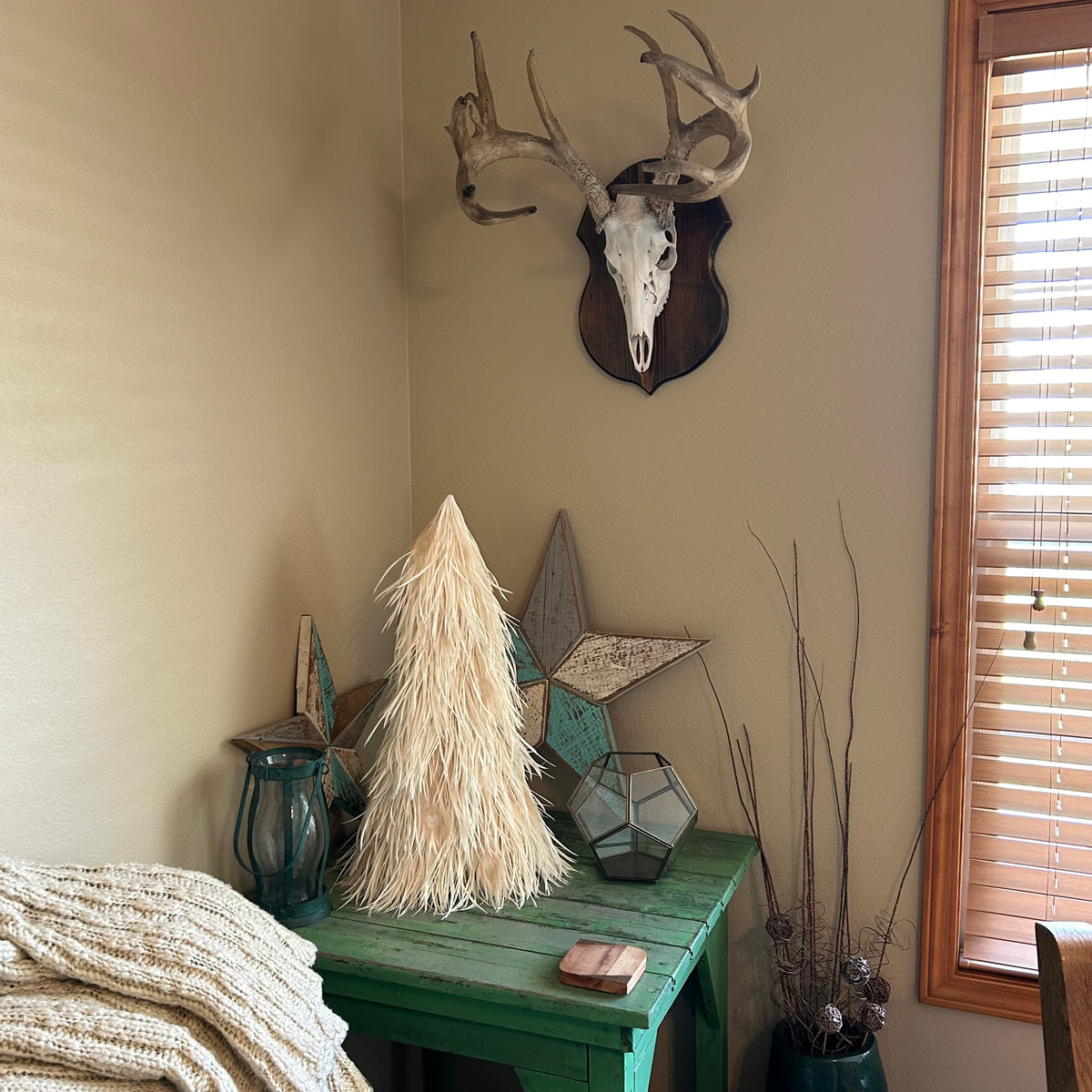Goose Biot Tree 24" w/Bleach Peacock Eye White w/Ivory Peacock- On Wood Frame
