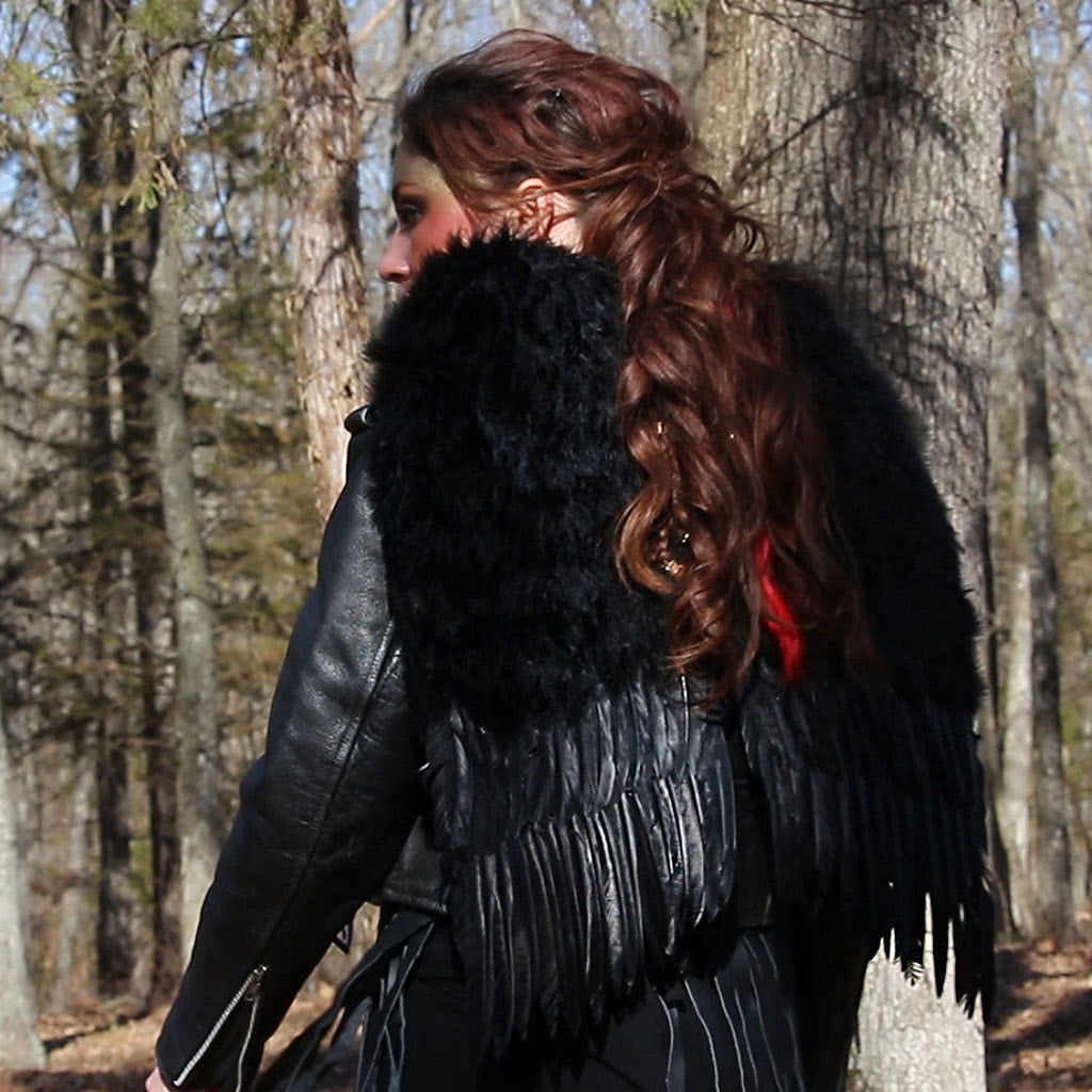 Medium Black Angel Costume Wings - Halloween and Cosplay Feather Wings for Adults, Teens and Children