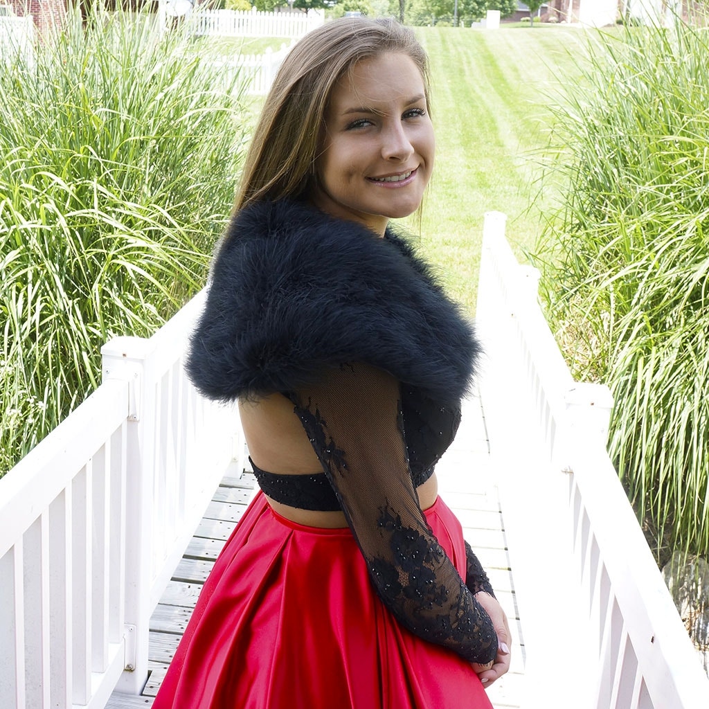 Marabou Feather Shawl w/Hook - Black
