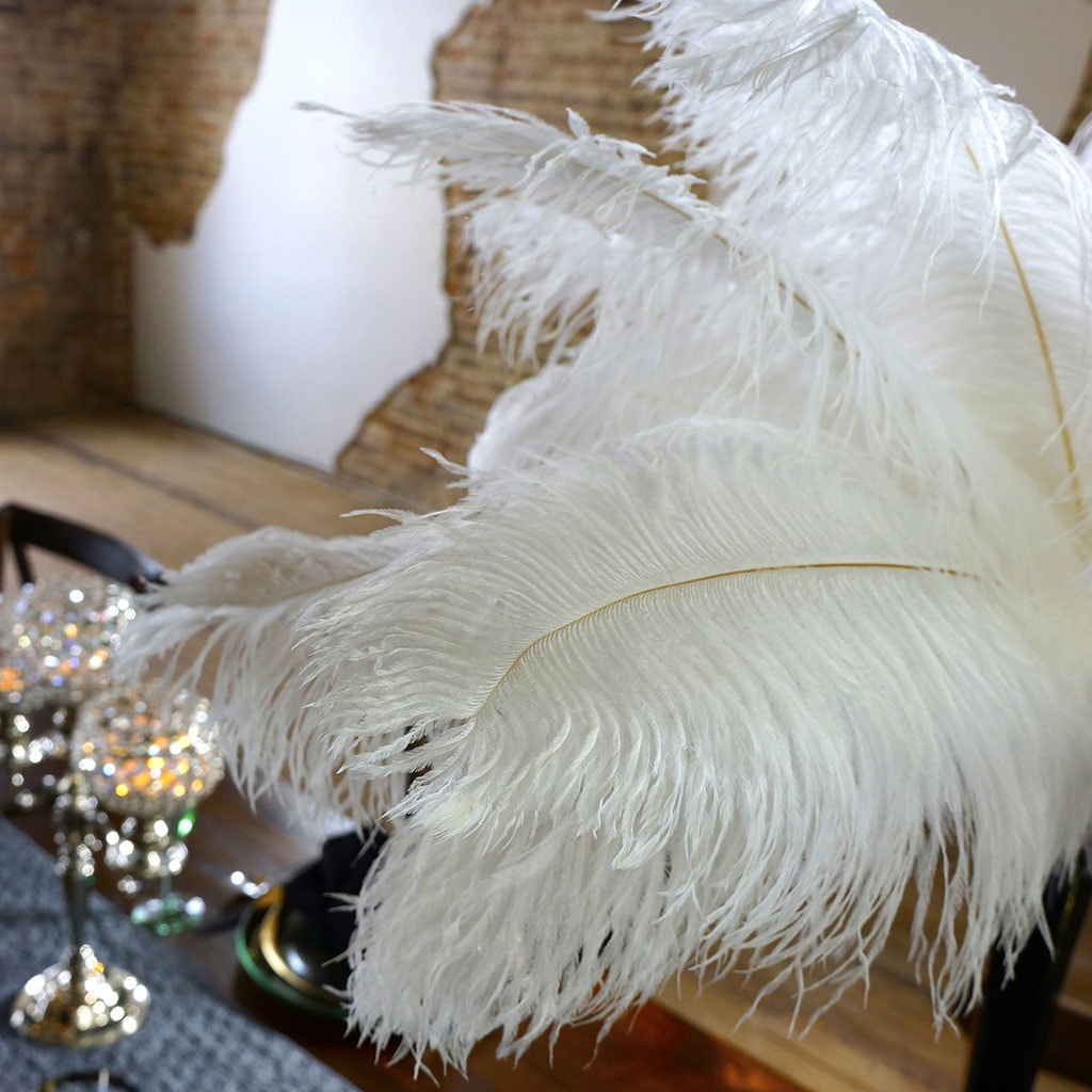 Ostrich Eiffel Tower Centerpiece White w/Black Vase